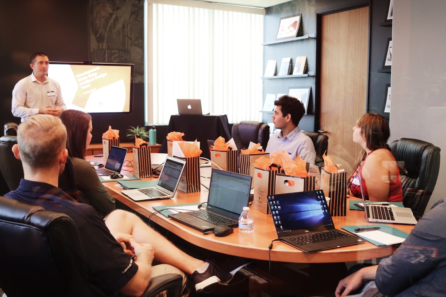 Maximizing ROI Through Smart Digital Strategies